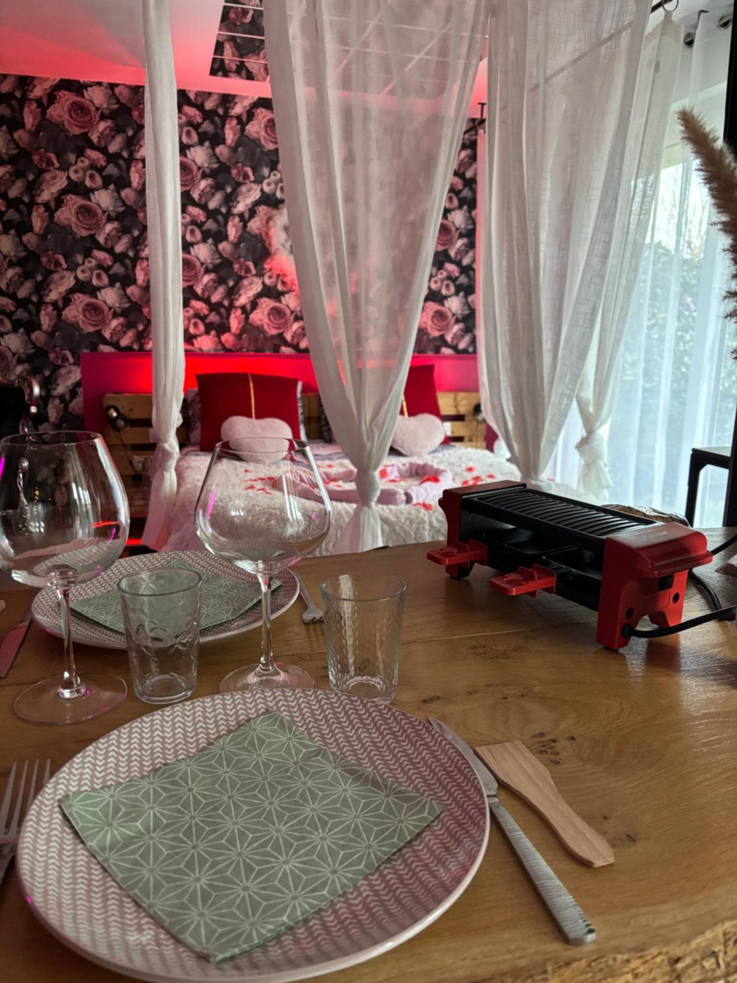 Romantisme Et Glamour 2 Avec Spa , Clim Et Jardin Dijon Exteriör bild